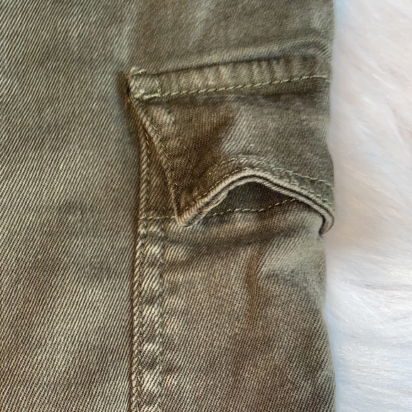 Guess Pants - Picture 11 of 12